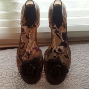 Madden Girl Gel shoes